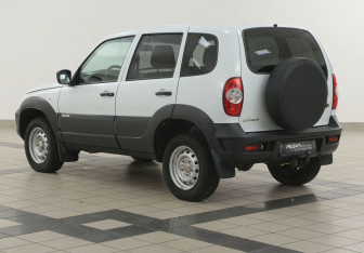 Подержанный автомобиль Chevrolet Niva 2017 года (2 фото)