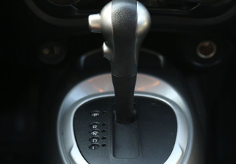 Подержанный автомобиль Nissan Juke 2013 года (15 фото)