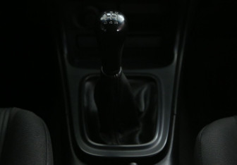 Подержанный автомобиль Nissan Almera Classic 2012 года (15 фото)