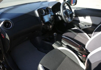 Подержанный автомобиль Nissan Note 2017 года (9 фото)