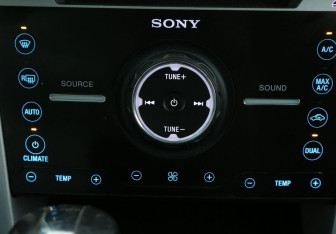 Подержанный автомобиль Ford Explorer 2011 года (16 фото)