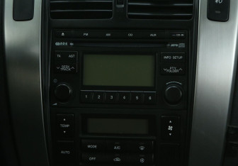 Подержанный автомобиль Hyundai Tucson 2008 года (13 фото)