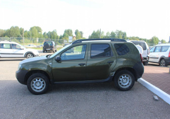 Подержанный автомобиль Renault Duster 2019 года (4 фото)