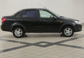 Подержанный автомобиль LADA (ВАЗ) Granta Sedan 2013 года (5 фото)