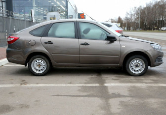 Подержанный автомобиль LADA (ВАЗ) Granta Liftback 2020 года (7 фото)