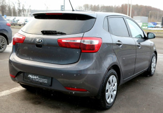 Подержанный автомобиль Kia Rio Hatchback 2014 года (6 фото)