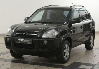 Подержанный автомобиль Hyundai Tucson 2006 года (8 фото)