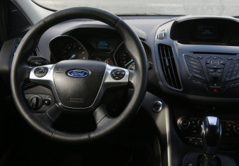 Подержанный автомобиль Ford Kuga 2014 года (14 фото)
