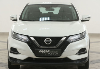 Подержанный автомобиль Nissan Qashqai 2021 года (6 фото)
