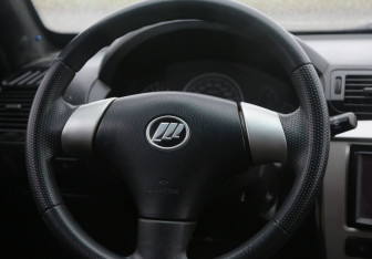 Подержанный автомобиль Lifan Breez (520) Sedan 2008 года (16 фото)