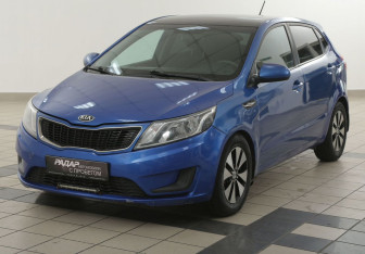 Подержанный автомобиль Kia Rio Hatchback 2013 года (7 фото)
