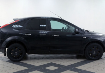 Подержанный автомобиль Ford Focus Hatchback 2007 года (3 фото)