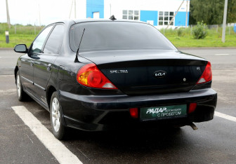 Подержанный автомобиль Kia Spectra Sedan 2007 года (4 фото)