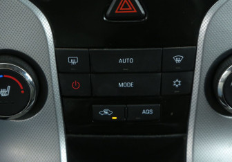 Подержанный автомобиль Chevrolet Cruze Sedan 2009 года (18 фото)