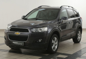 Подержанный автомобиль Chevrolet Captiva 2013 года (8 фото)