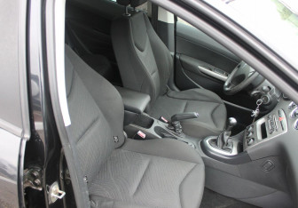 Подержанный автомобиль Peugeot 308 Wagon 2008 года (11 фото)
