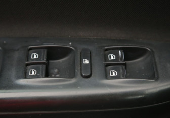 Подержанный автомобиль Skoda Octavia Liftback 2008 года (18 фото)