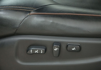 Подержанный автомобиль Nissan Patrol 2011 года (19 фото)