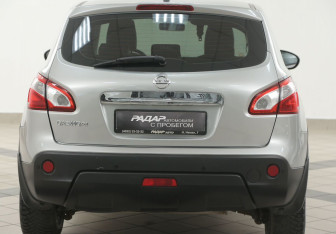Подержанный автомобиль Nissan Qashqai 2011 года (3 фото)