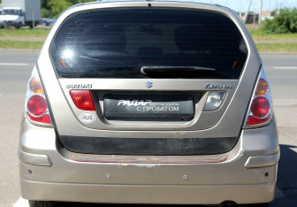 Подержанный автомобиль Suzuki Liana Wagon 2007 года (5 фото)