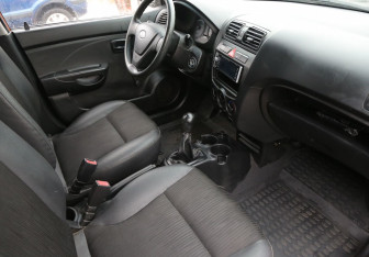 Подержанный автомобиль Kia Picanto 2008 года (9 фото)