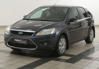 Подержанный автомобиль Ford Focus Hatchback 2008 года (8 фото)