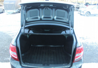 Подержанный автомобиль LADA (ВАЗ) Granta Sedan 2018 года (16 фото)