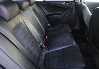 Подержанный автомобиль Volkswagen Passat Sedan 2007 года (11 фото)