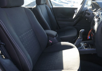 Подержанный автомобиль Renault Megane Sedan 2005 года (10 фото)