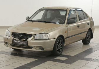 Подержанный автомобиль Hyundai Accent Sedan 2006 года (8 фото)