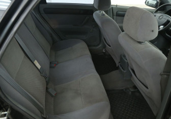 Подержанный автомобиль Chevrolet Lacetti Sedan 2007 года (11 фото)