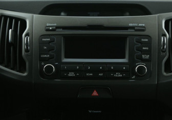 Подержанный автомобиль Kia Sportage 2011 года (13 фото)