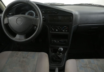 Подержанный автомобиль Daewoo Nexia Sedan 2014 года (12 фото)