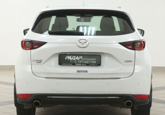 Подержанный автомобиль Mazda CX-5 2017 года (3 фото)
