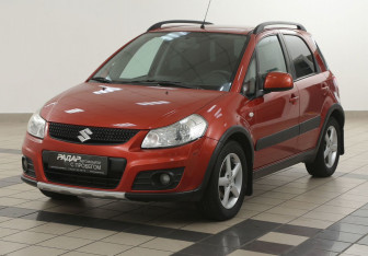 Подержанный автомобиль Suzuki SX4 Hatchback 2010 года (8 фото)