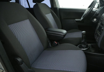 Подержанный автомобиль Ford Fusion 2008 года (10 фото)