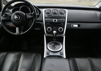 Подержанный автомобиль Mazda CX-7 2008 года (12 фото)