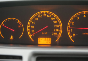 Подержанный автомобиль Nissan Primera Sedan 2004 года (18 фото)