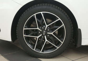 Подержанный автомобиль Kia Optima Sedan 2018 года (31 фото)