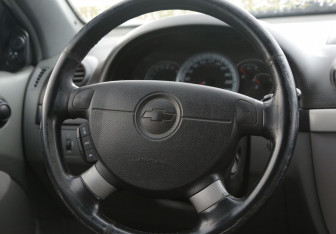 Подержанный автомобиль Chevrolet Lacetti Hatchback 2007 года (16 фото)
