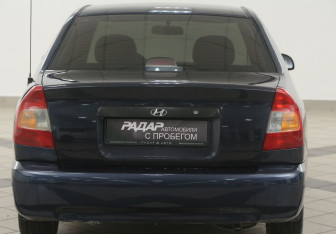 Подержанный автомобиль Hyundai Accent Sedan 2008 года (3 фото)