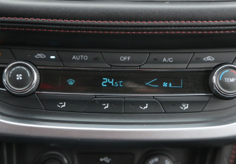 Подержанный автомобиль JAC JS3 2024 года (17 фото)