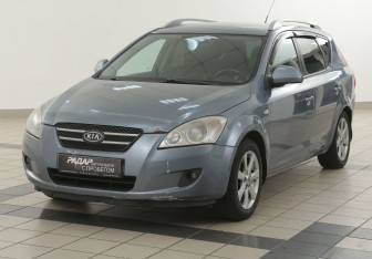 Подержанный автомобиль Kia Ceed Wagon 2008 года (8 фото)
