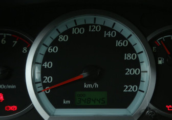 Подержанный автомобиль Daewoo Gentra Sedan 2013 года (19 фото)