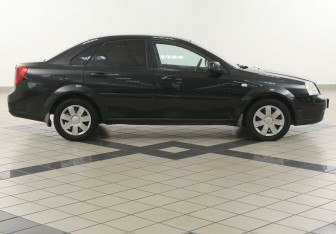 Подержанный автомобиль Chevrolet Lacetti Sedan 2011 года (5 фото)