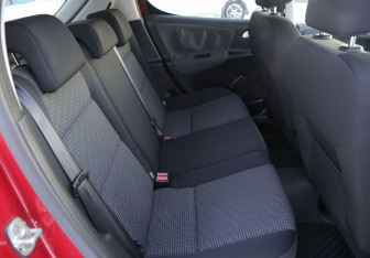 Подержанный автомобиль Peugeot 207 Hatchback 2010 года (11 фото)