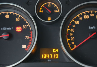 Подержанный автомобиль Opel Astra Hatchback 2010 года (17 фото)