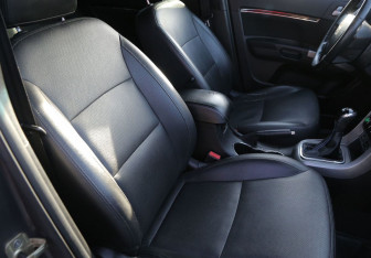 Подержанный автомобиль Geely Emgrand EC7 Sedan 2013 года (10 фото)