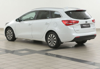 Подержанный автомобиль Kia Ceed Wagon 2018 года (2 фото)