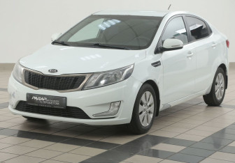 Подержанный автомобиль Kia Rio Sedan 2012 года (8 фото)